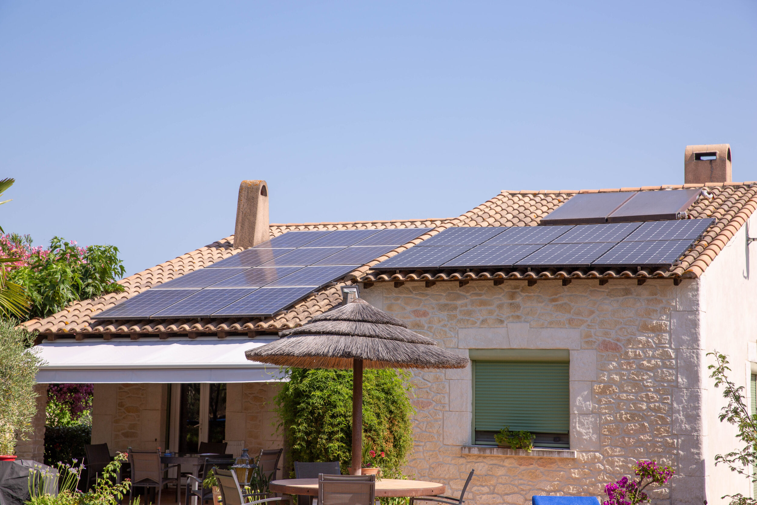 découvrez les différentes aides pour l'installation de panneaux solaires en 2025. informez-vous sur les subventions, crédits d'impôt et incitations gouvernementales qui vous permettront de réduire vos coûts et d'optimiser votre transition énergétique vers des solutions durables.