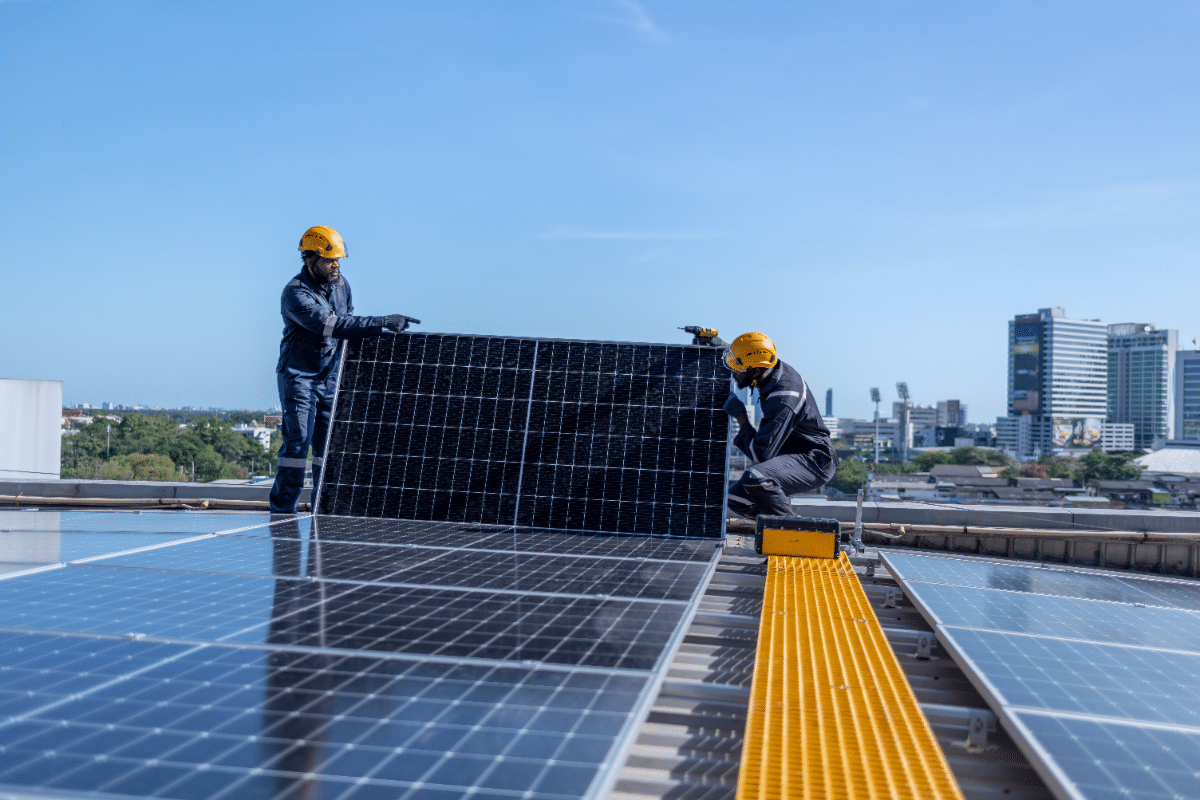 d&eacute;couvrez notre comparatif complet des panneaux solaires en france. analysez les meilleures options, comparez les prix et les performances pour choisir le syst&egrave;me qui r&eacute;pond le mieux &agrave; vos besoins &eacute;nerg&eacute;tiques. profitez de l