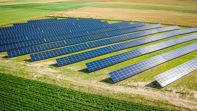 d&eacute;couvrez les pr&eacute;visions sur le co&ucirc;t photovolta&iuml;que en 2025 : analyse des tendances du march&eacute;, innovations technologiques et impacts sur les investissements solaires. restez inform&eacute; pour optimiser vos projets d