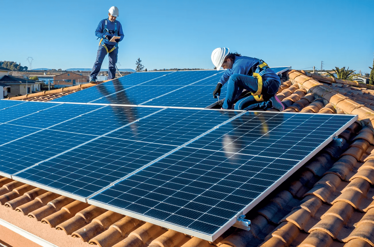 d&eacute;couvrez les d&eacute;marches essentielles pour devenir installateur photovolta&iuml;que. apprenez les &eacute;tapes cl&eacute;s, certifications n&eacute;cessaires et conseils pratiques pour r&eacute;ussir dans le secteur de l