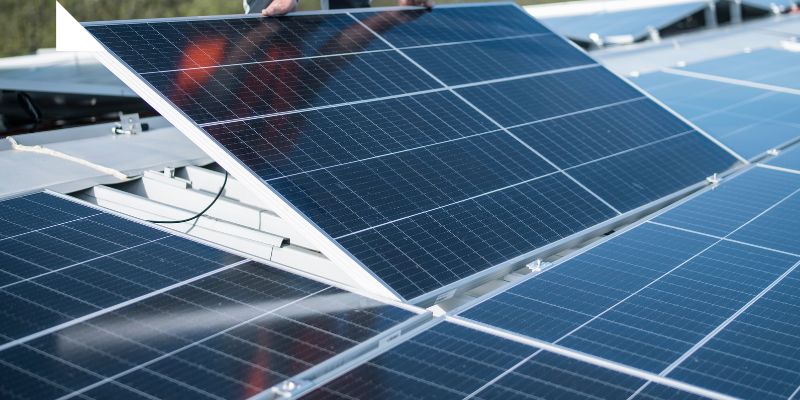 d&eacute;couvrez les d&eacute;marches essentielles pour installer des panneaux photovolta&iuml;ques chez vous. suivez notre guide complet pour optimiser votre projet d