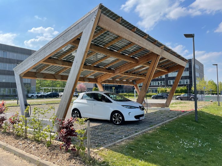 d&eacute;couvrez notre guide complet sur le co&ucirc;t des installations photovolta&iuml;ques en 2025. informez-vous sur les prix, les aides disponibles et les tendances du march&eacute; pour faire des choix &eacute;clair&eacute;s et rentables pour votre transition &eacute;nerg&eacute;tique.