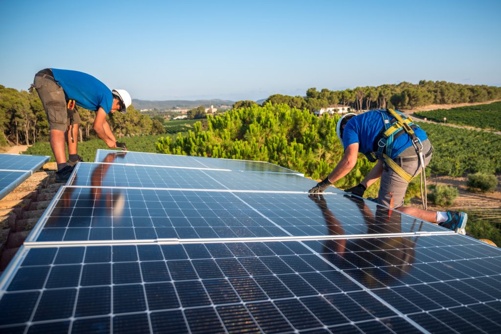 découvrez comment réaliser l'installation de panneaux solaires chez vous pour réduire votre facture d'électricité et profiter d'une énergie renouvelable. notre guide vous accompagne étape par étape dans ce projet écoresponsable.