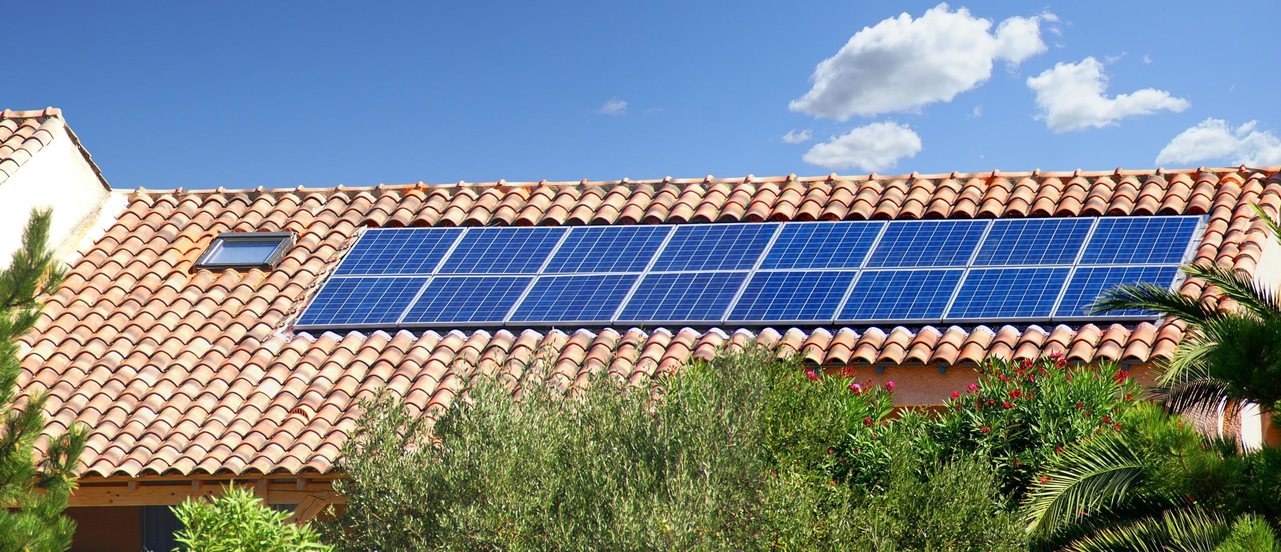 d&eacute;couvrez les avantages des panneaux solaires pour un avenir durable et &eacute;conomique. apprenez comment l