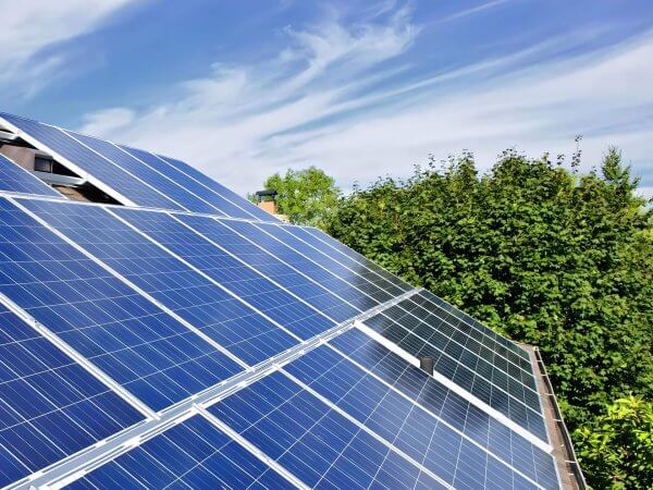 d&eacute;couvrez comment les panneaux solaires pour maison peuvent r&eacute;duire vos factures d